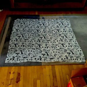 “This scarf scrambles fascists”